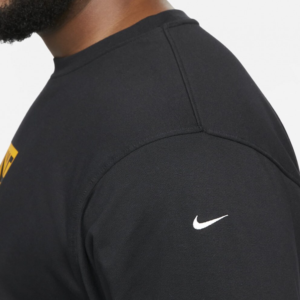 Nike Standard Issue Men's Sweatshirt