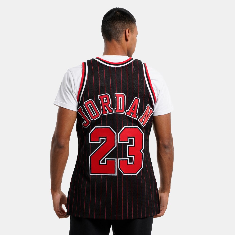 Mitchell & Ness Authentic Michael Jordan Chicago Bulls 1995-1996 Men's Jersey