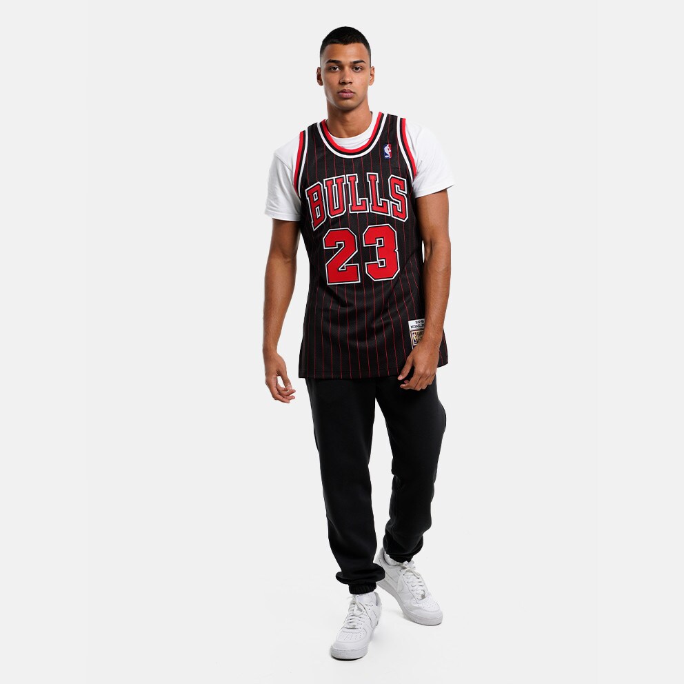 Mitchell & Ness Authentic Michael Jordan Chicago Bulls 1995-1996 Men's Jersey