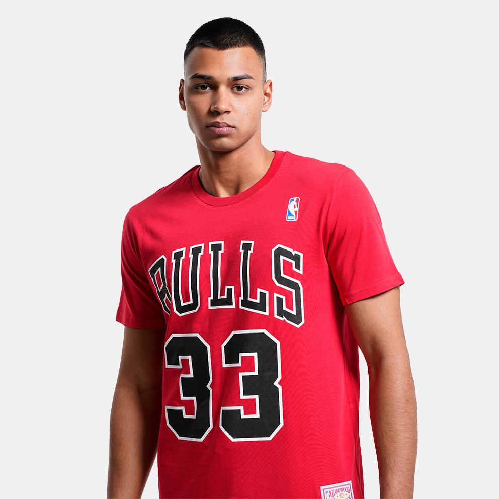 Mitchell & Ness Name & Number Scottie Pippen Chicago Bulls Men's T-Shirt