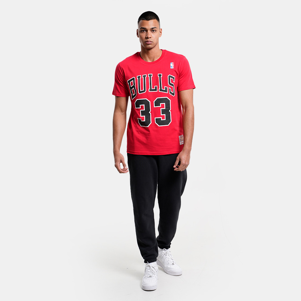 Mitchell & Ness Name & Number Scottie Pippen Chicago Bulls Men's T-Shirt