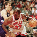 Mitchell & Ness  Michael Jordan Chicago Bulls Authentic 1997-98  Mens' Jersey