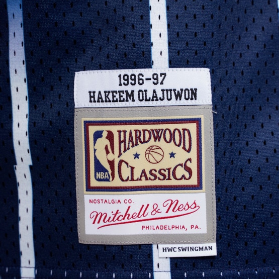 Mitchell & Ness Mens Swingman Jersey Houston Rockets 1996-97 Hakeem Olajuwon, Navy Blue / S