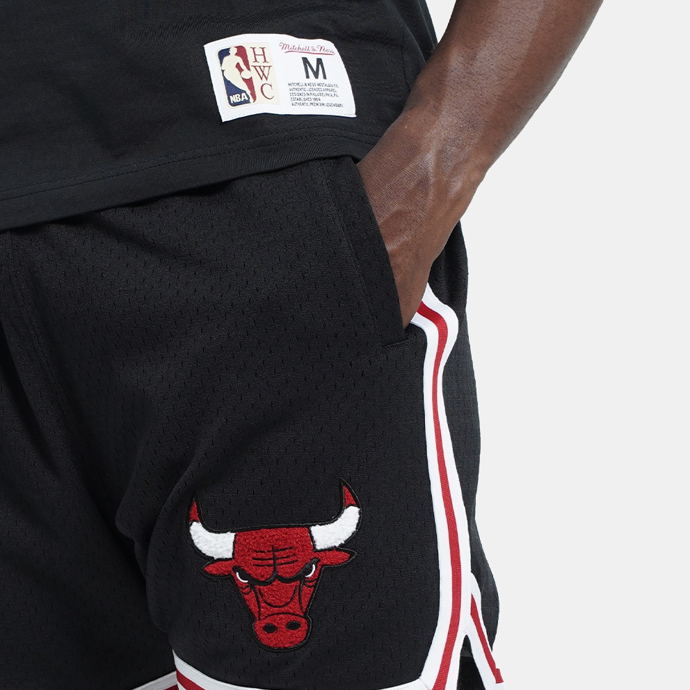Mitchell & Ness Nba Logo Over Game Day Shorts Bull